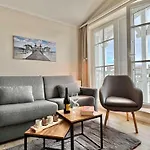Apartment 451, Seepark