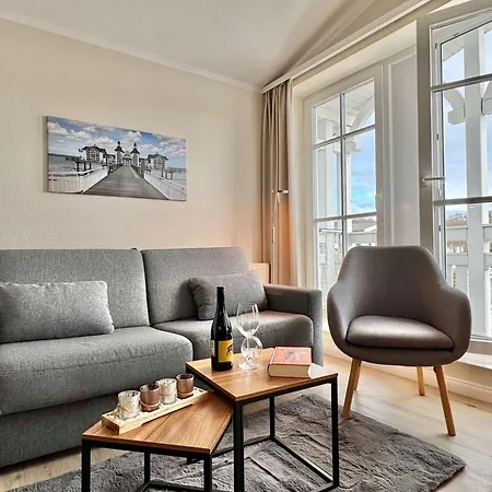 Apartment 451, Seepark