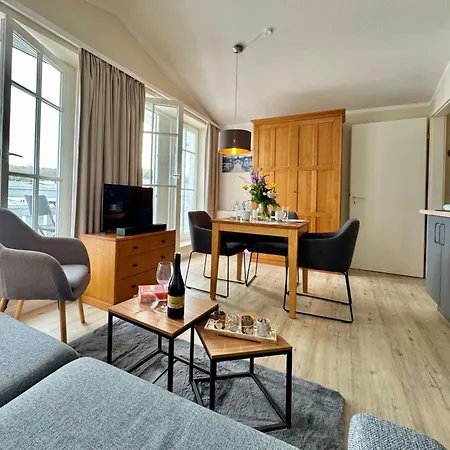 451, Seepark * Зеллин